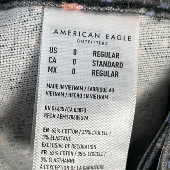American Eagle high rise floral button fly cargo grey pink pants size 0 - Picture 7 of 11